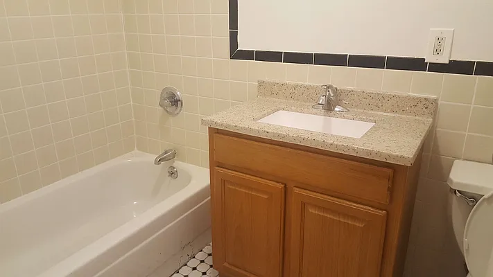 Rented by MCR Realty | media 15