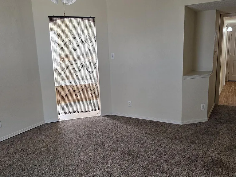 3717 NE Hubble Dr — Photo 25