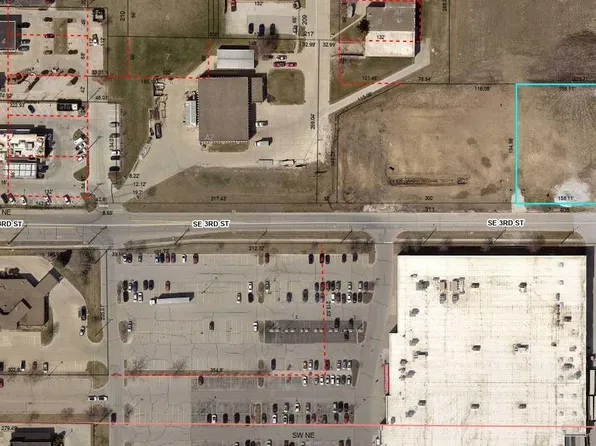 405 SE 3rd St, Ames, IA 50010