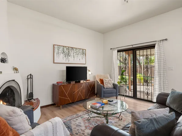 3236 Calle De Molina, Santa Fe, NM 87507