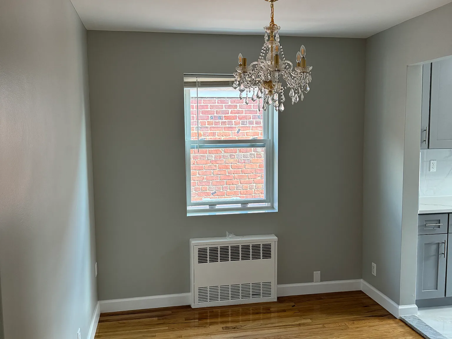 3 bed, 1.5 bath, 1100 sqft, $3,350 — Photo 3