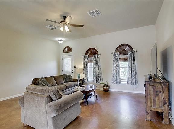 2nd image of 137 Manawianui Dr