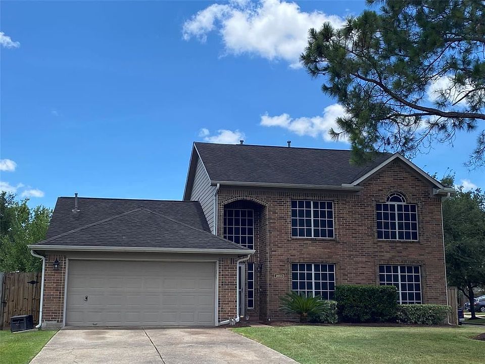 1st image of 3003 Wood Hollow Dr
