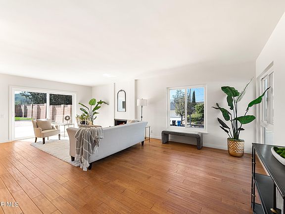 4th image of 1091 Bart Cir