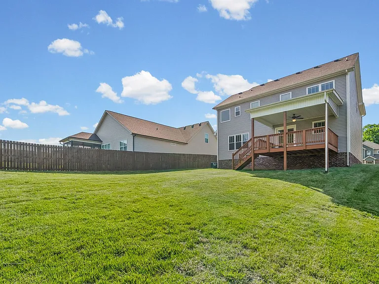 528 Macy Lynn Dr — Photo 36