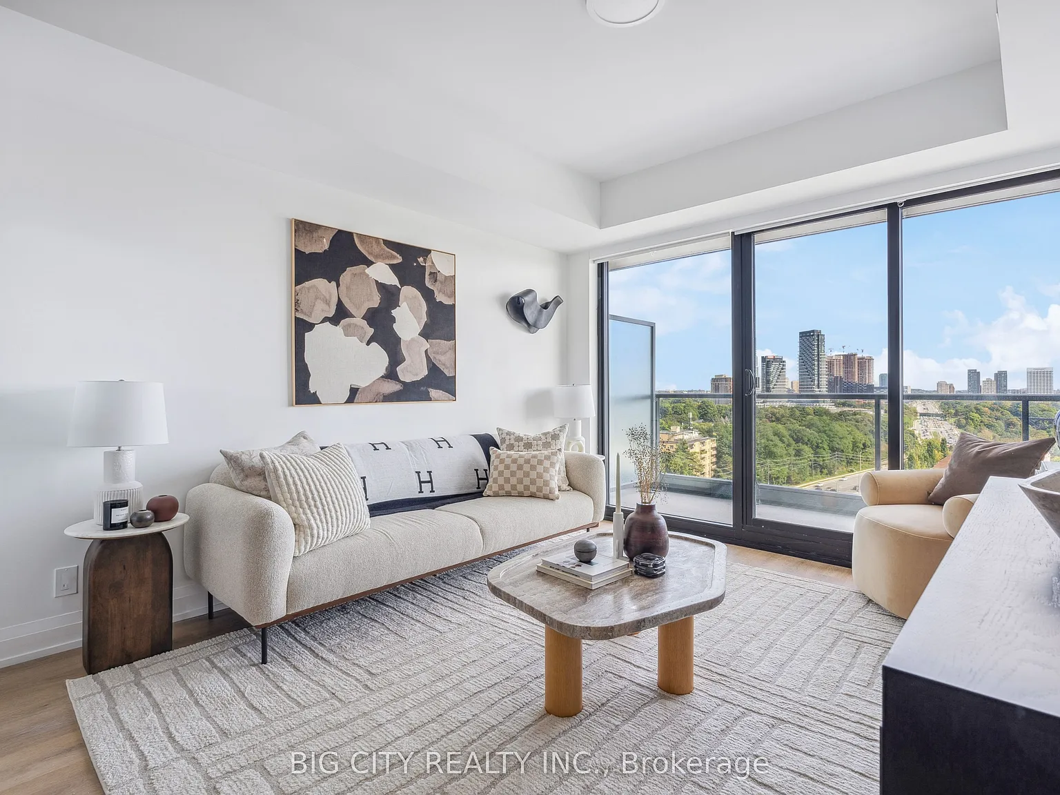 2 bed, $3,000 — Photo 2