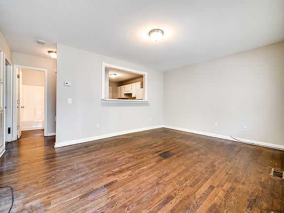 2nd image of 917 12th Ave N