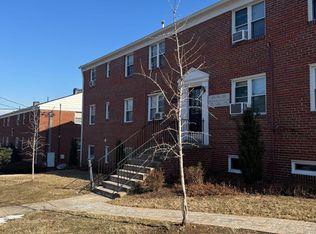 131 S Courthouse Rd APT 1, Arlington, VA 22204