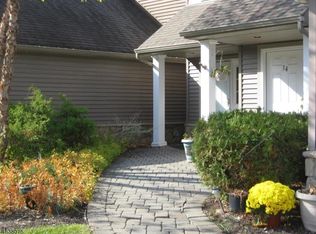 36 Clubhouse Rd #403, Hamburg, NJ 07419