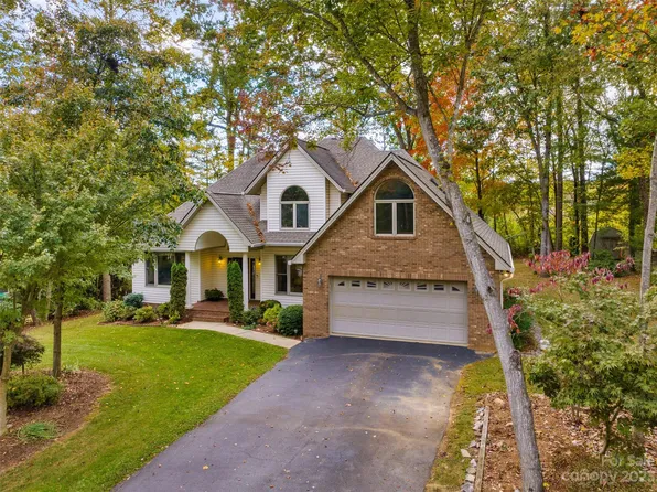 28 Helen Holcombe Way, Candler, NC 28715