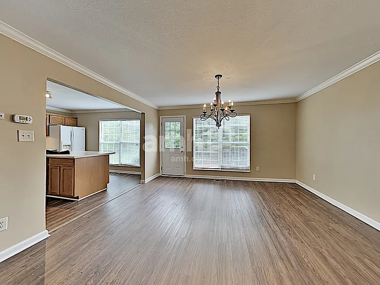 4301 Aylesbury Dr — Photo 7