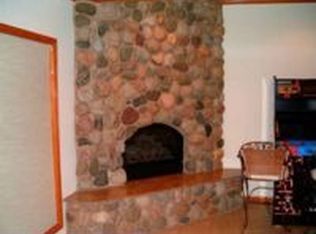 430 Pinehurst Dr, Quincy, IL 62305
