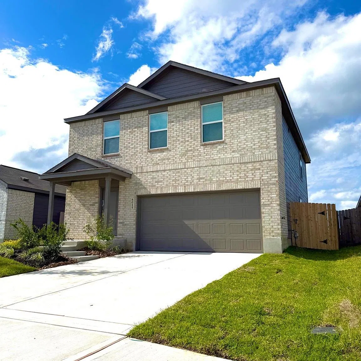 4 bed, 2.5 bath, $2,500 — Photo 1