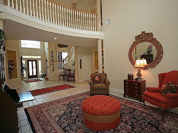 4th image of 16 Baileys Place Ct
