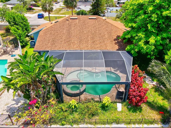 9315 Pennsylvania Ave, Bonita Springs, FL 34135