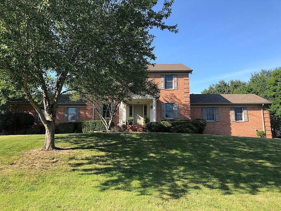 2nd image of 300 Sycamore Ln