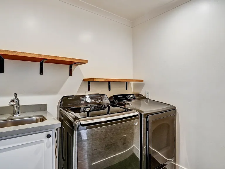 1835 Ellen Ave — Photo 29
