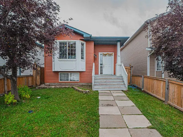 65 W Martinvalley Rd NE, Calgary, AB T3J 4L9