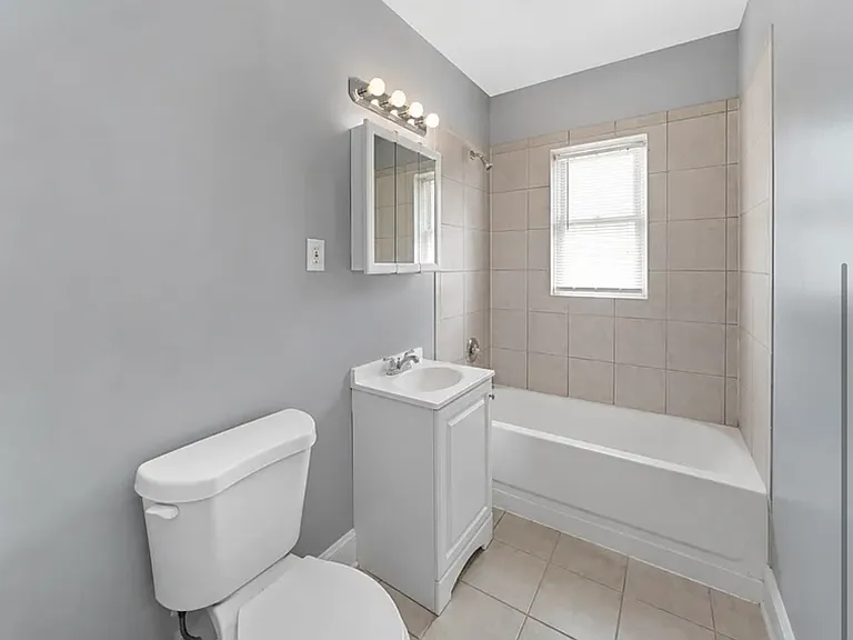 1368 West Blvd #2 — Photo 5