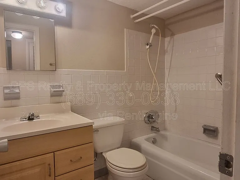 2500 Lee Rd #103 — Photo 18