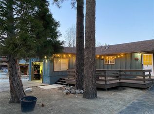 698 Oriole Rd, Wrightwood, CA 92397