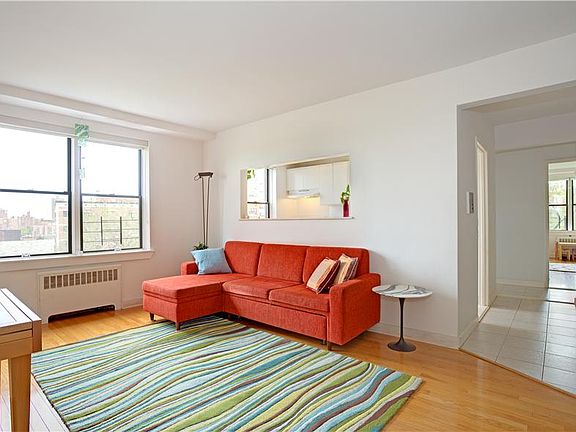 2nd image of 3840 Greystone Ave APT 2Q