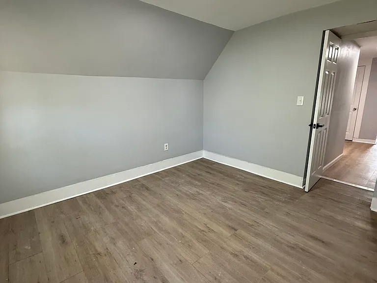295 Lloyd St #2 — Photo 16