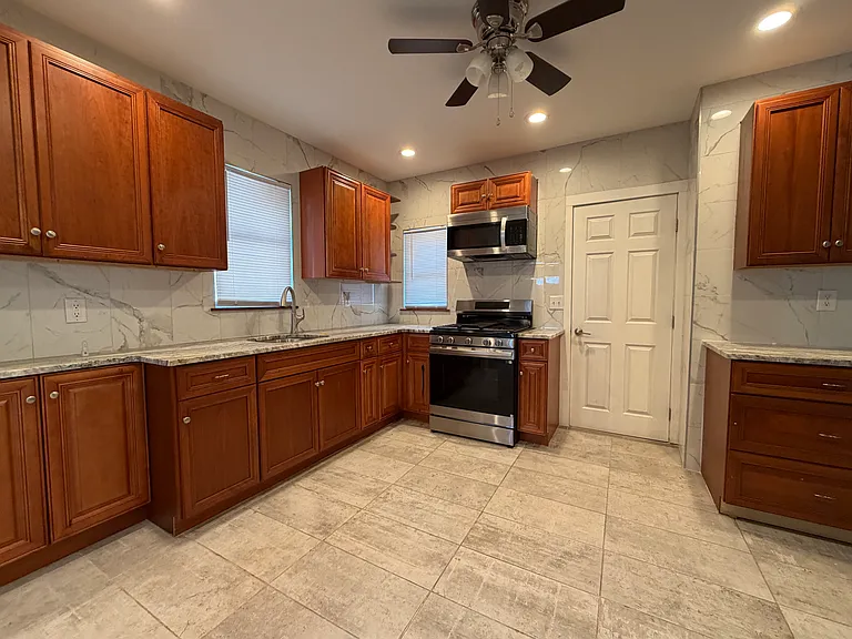 183 Myrtle Ave #1 — Photo 3