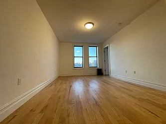 Rented by Hillel Realty Group