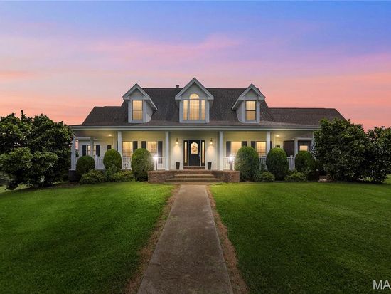 151 Turkey Creek Farm Ln, Hawk Point, MO 63349