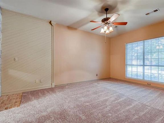 3rd image of 1405 Buena Vista Dr