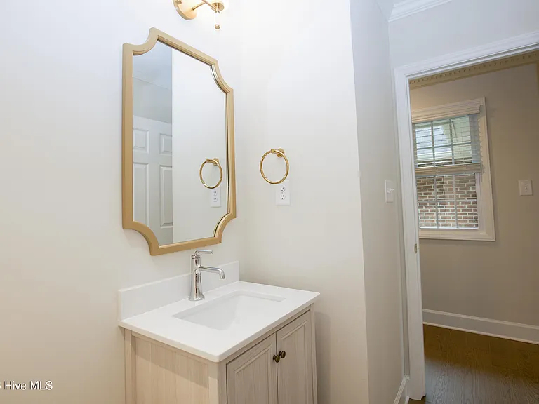 131 Racquet Ln — Photo 24