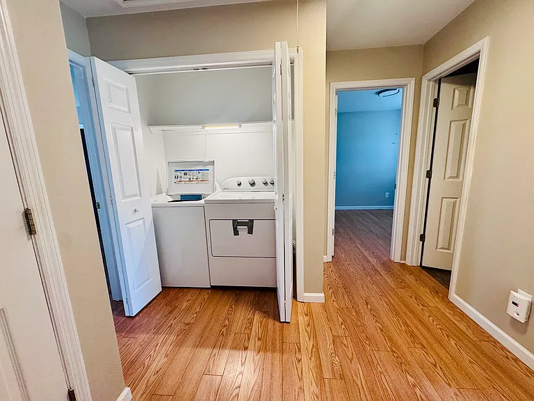 320 Springside Dr — Photo 6