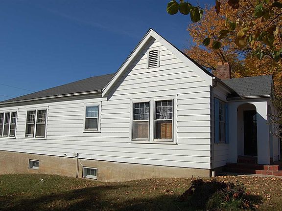 4th image of 744 Vine St