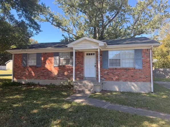 10125 Rolling Stone Dr, Louisville, KY 40229