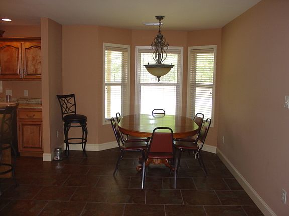 3rd image of 385 Holiday Hills Lane