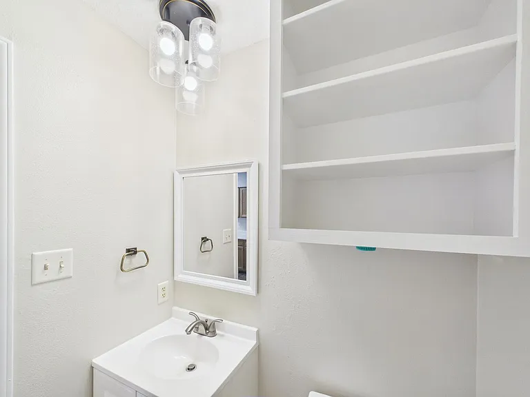 119 Frederick Rd — Photo 13
