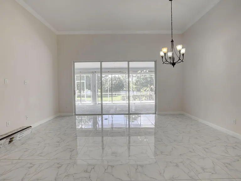 8028 Plantation Lakes Dr — Photo 6