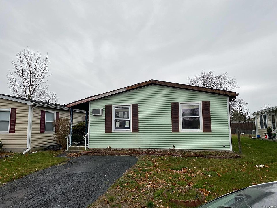 1st image of 46 Village Circle #46