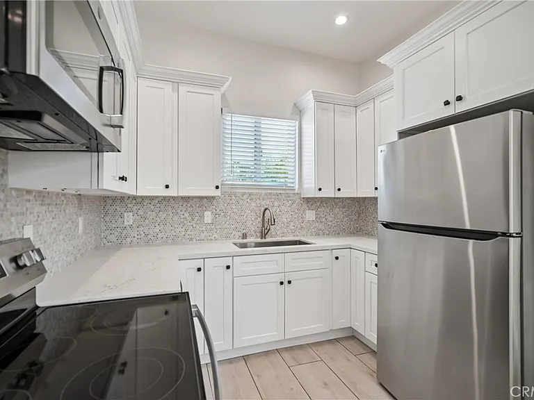 1956 N Ontario St #101 — Photo 10