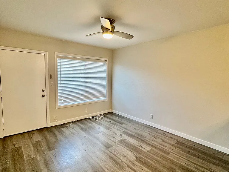 7524 Sepulveda Blvd — Photo 7