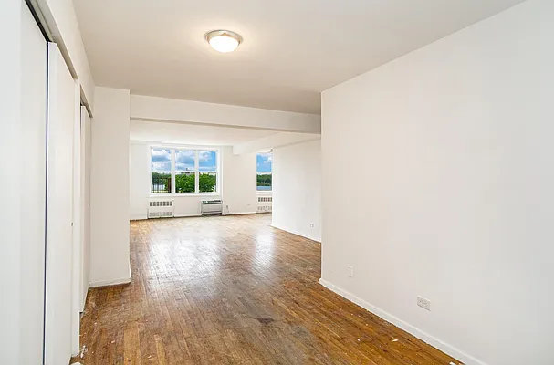 Sold by Century 21 Metropolitan | media 15