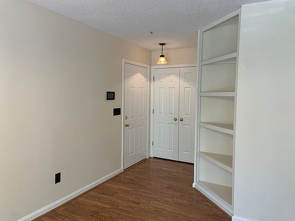 3rd image of 5012B Lawndale Dr