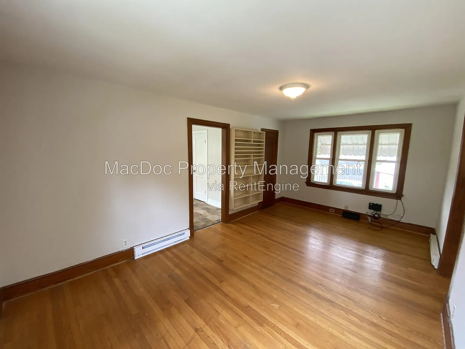1 bed, 1.0 bath, 735 sqft, $1,495 — Photo 3