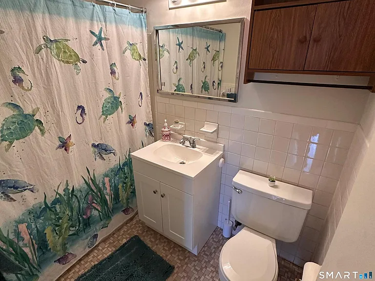 1634 Farmington Ave #2 — Photo 9