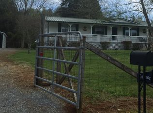 412 Brookside Ln, Kodak, TN 37764