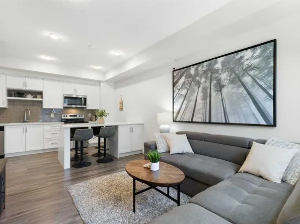 100 W Walgrove Ct SE #1307, Calgary, AB T2X 4N1