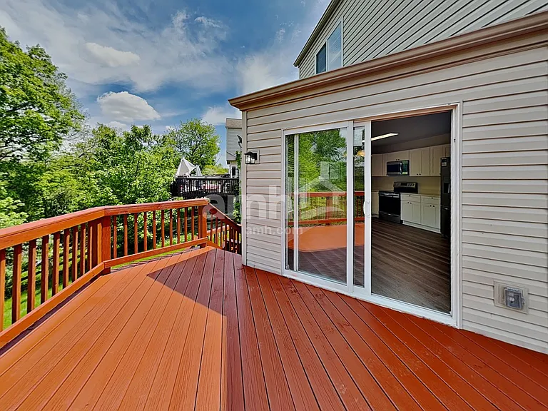 2237 Antoinette Way — Photo 18