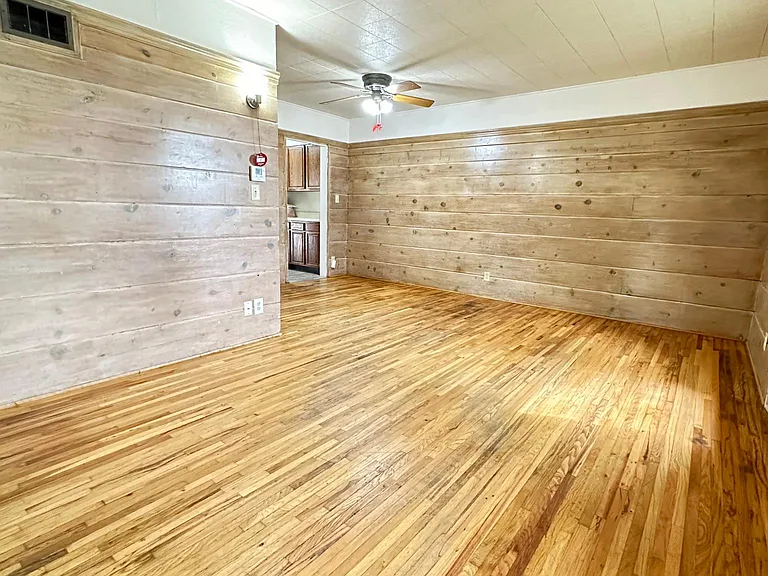3003 P St — Photo 1
