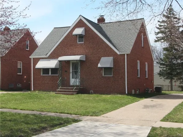 5926 Deering Ave, Parma Heights, OH 44130
